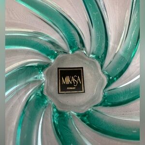 New Mikasa Emerald City Peppermint Swirl Crystal Candy Dish
